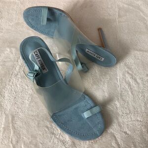 Cape Robbin Heels,  Size 10
Style: Sensuous